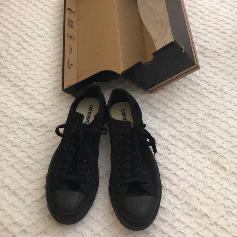 Black converse